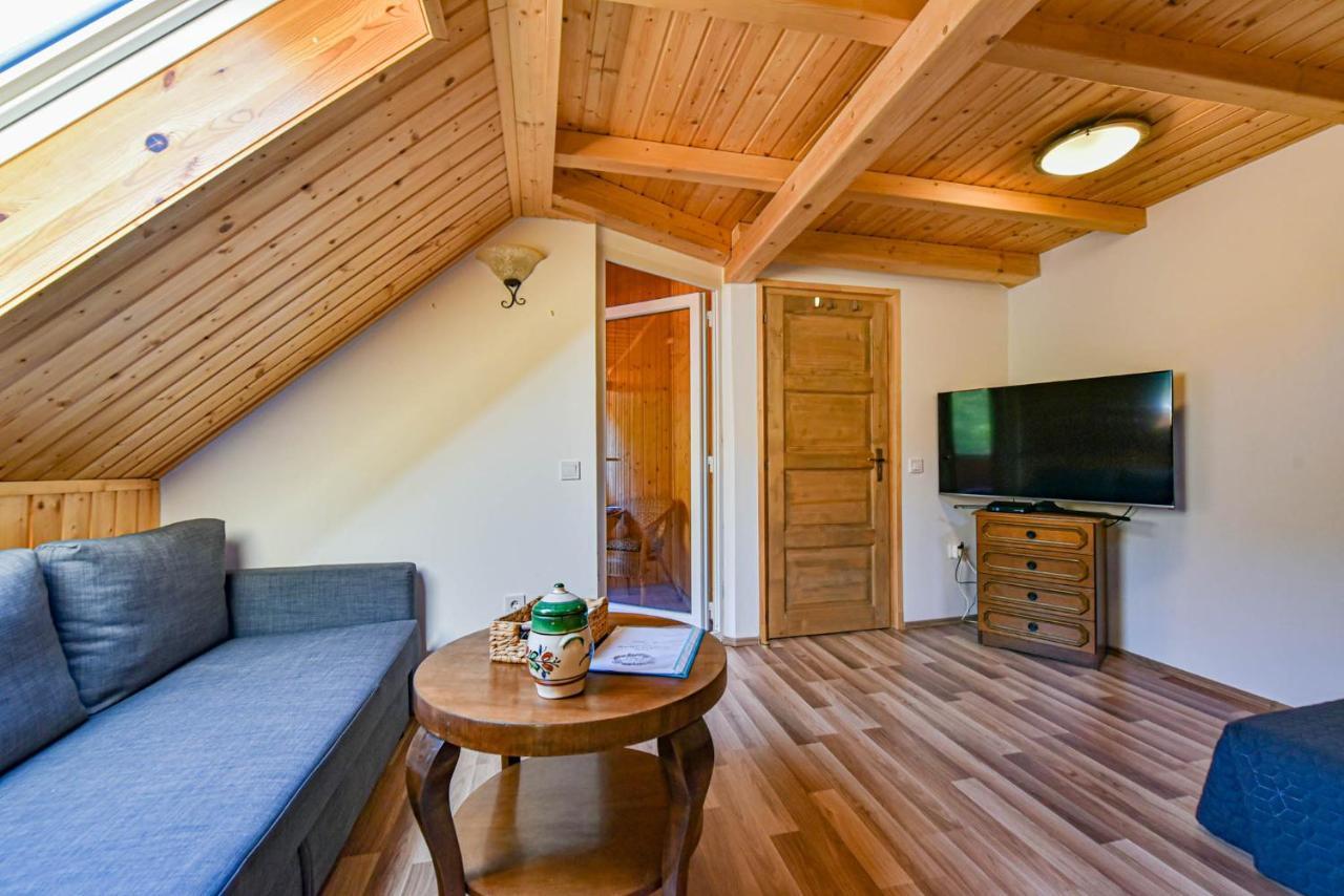 Fekete Rigo Vendeghaz Apartment Egerszalok Bagian luar foto