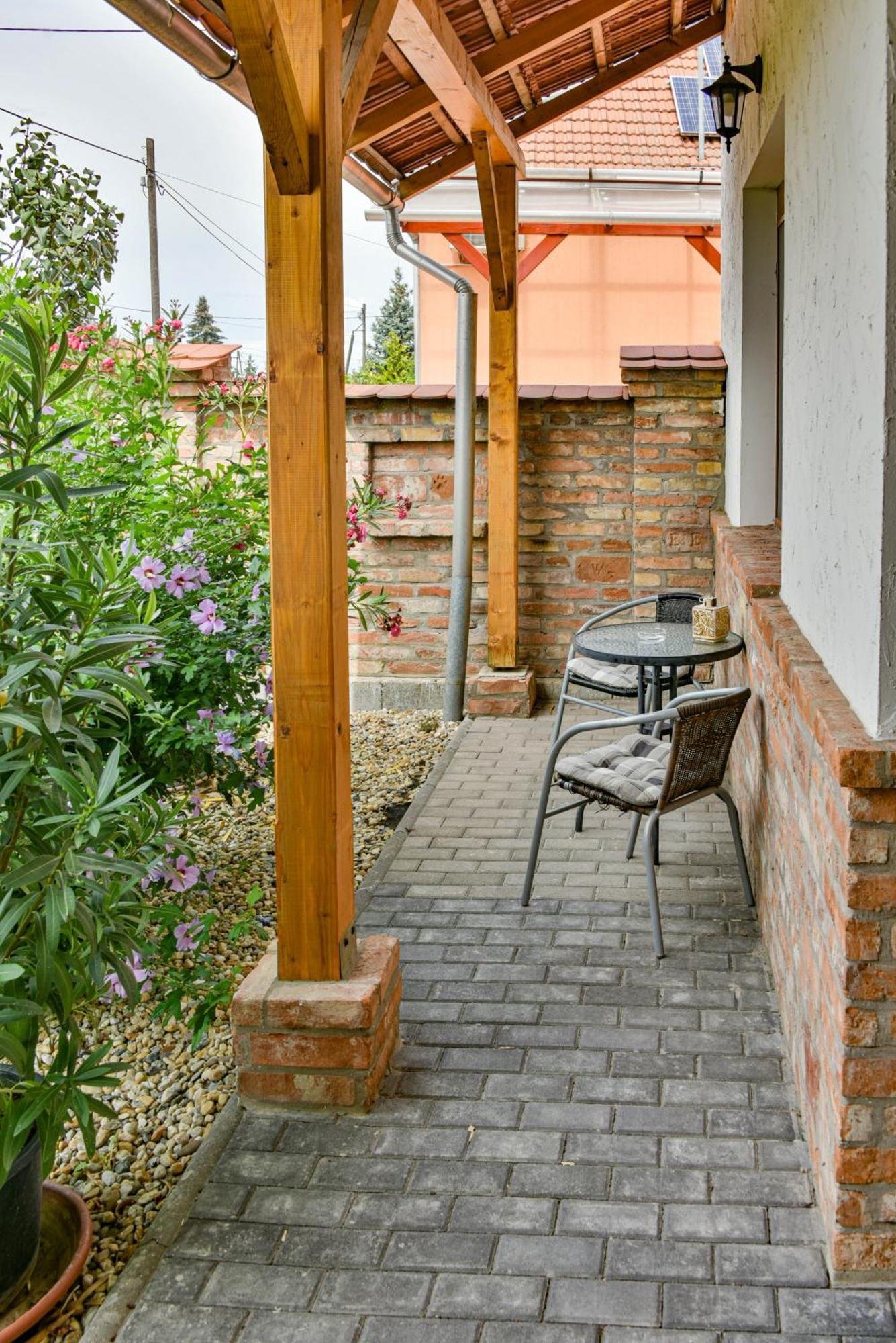 Fekete Rigo Vendeghaz Apartment Egerszalok Bagian luar foto